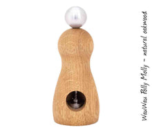 Load image into Gallery viewer, Nutmeg Grinder: Polly Molly - natural oakwood - wauwaustore

